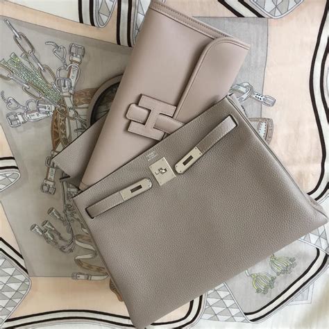 Hermes neutral color